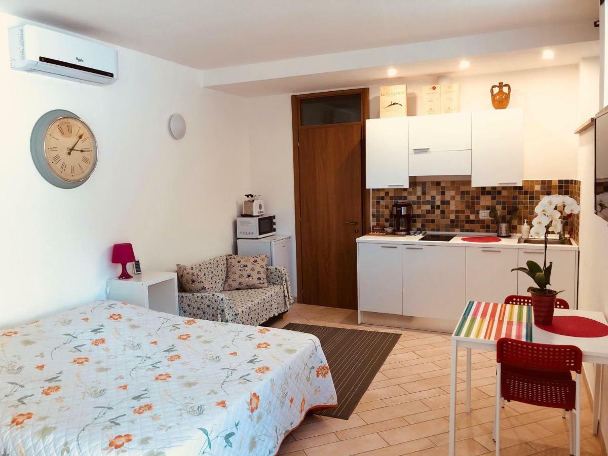 La Dolce Vita Studio With Free Private Parking Siena Kültér fotó