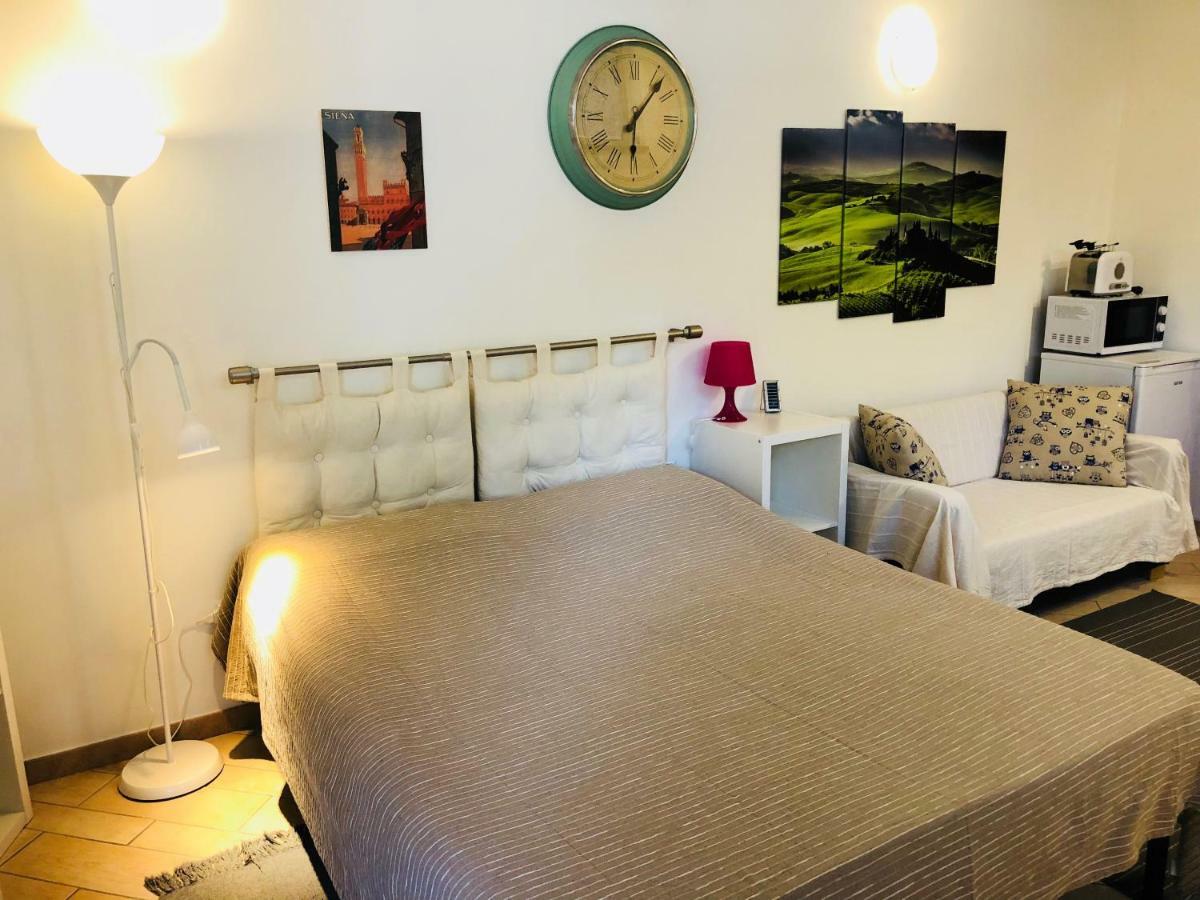 La Dolce Vita Studio With Free Private Parking Siena Kültér fotó