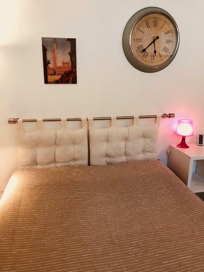 La Dolce Vita Studio With Free Private Parking Siena Kültér fotó
