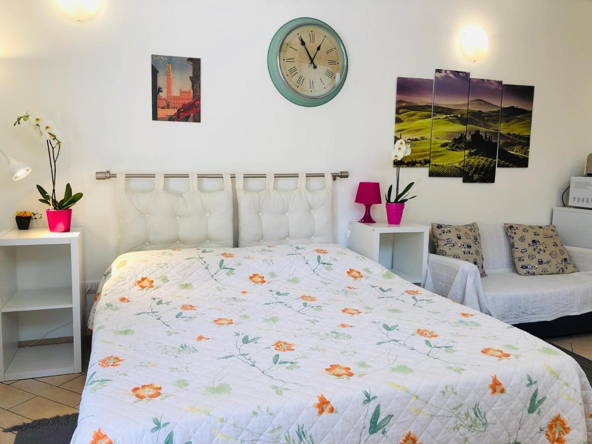 La Dolce Vita Studio With Free Private Parking Siena Kültér fotó
